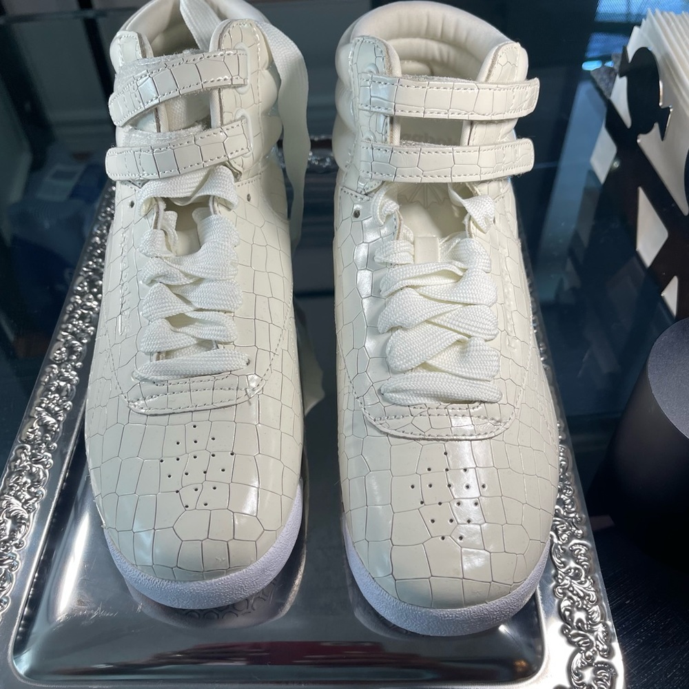 Reebok - Freestyle Sneakers as seen on Gigi Hadid - Picture 5 of 11